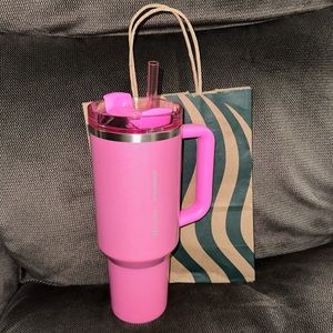 LIMITED EDITION STARBUCKS X STANLEY winter pink glitter cup